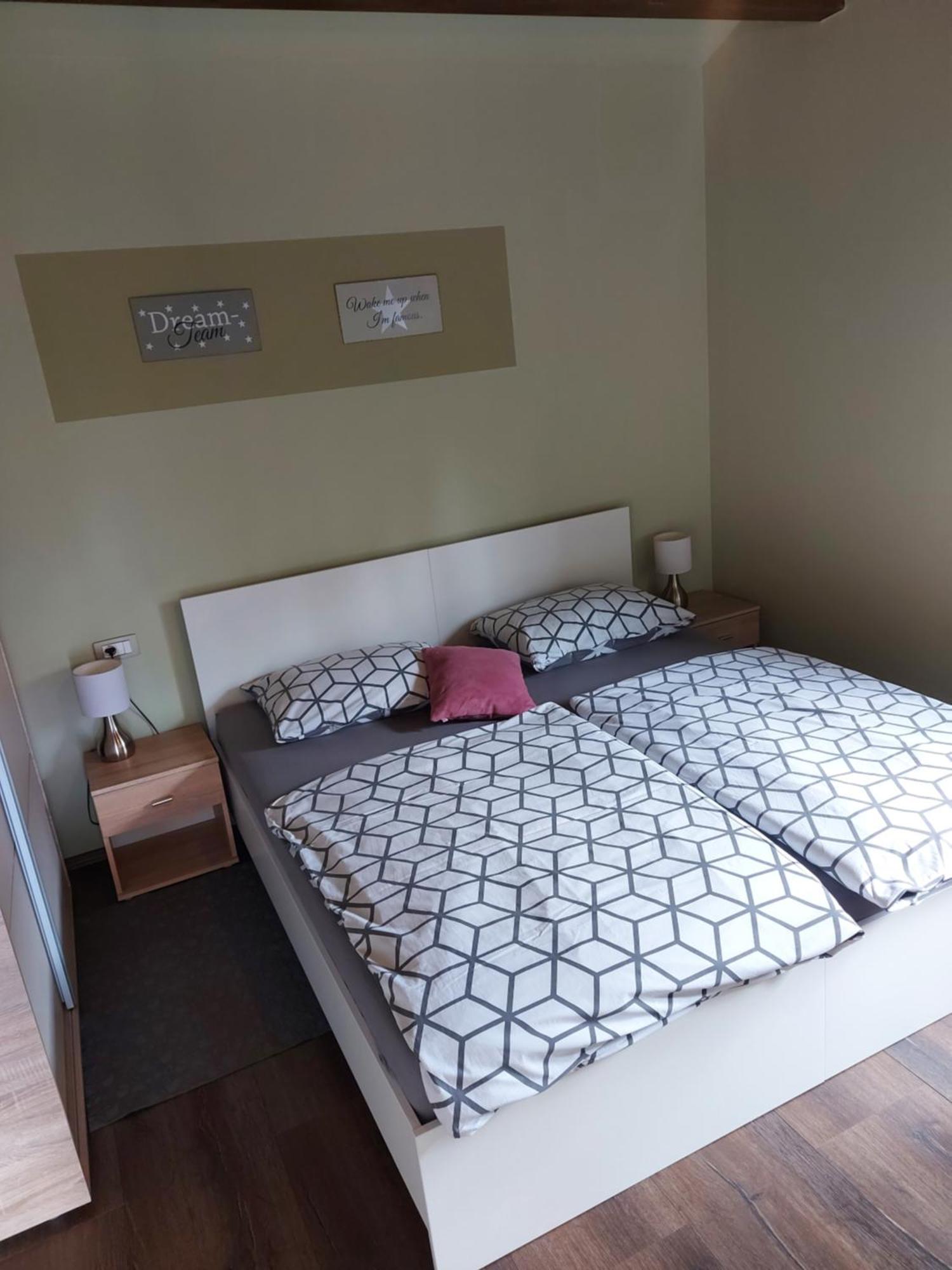 Guest House Flora Pazin Rom bilde
